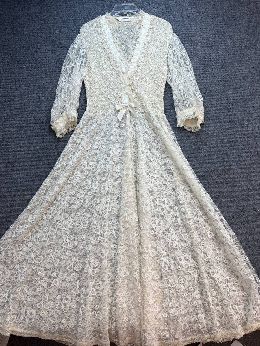 Vintage Odette Barsa Ivory Floral Lace Peignoir Robe Women M 53 in Long